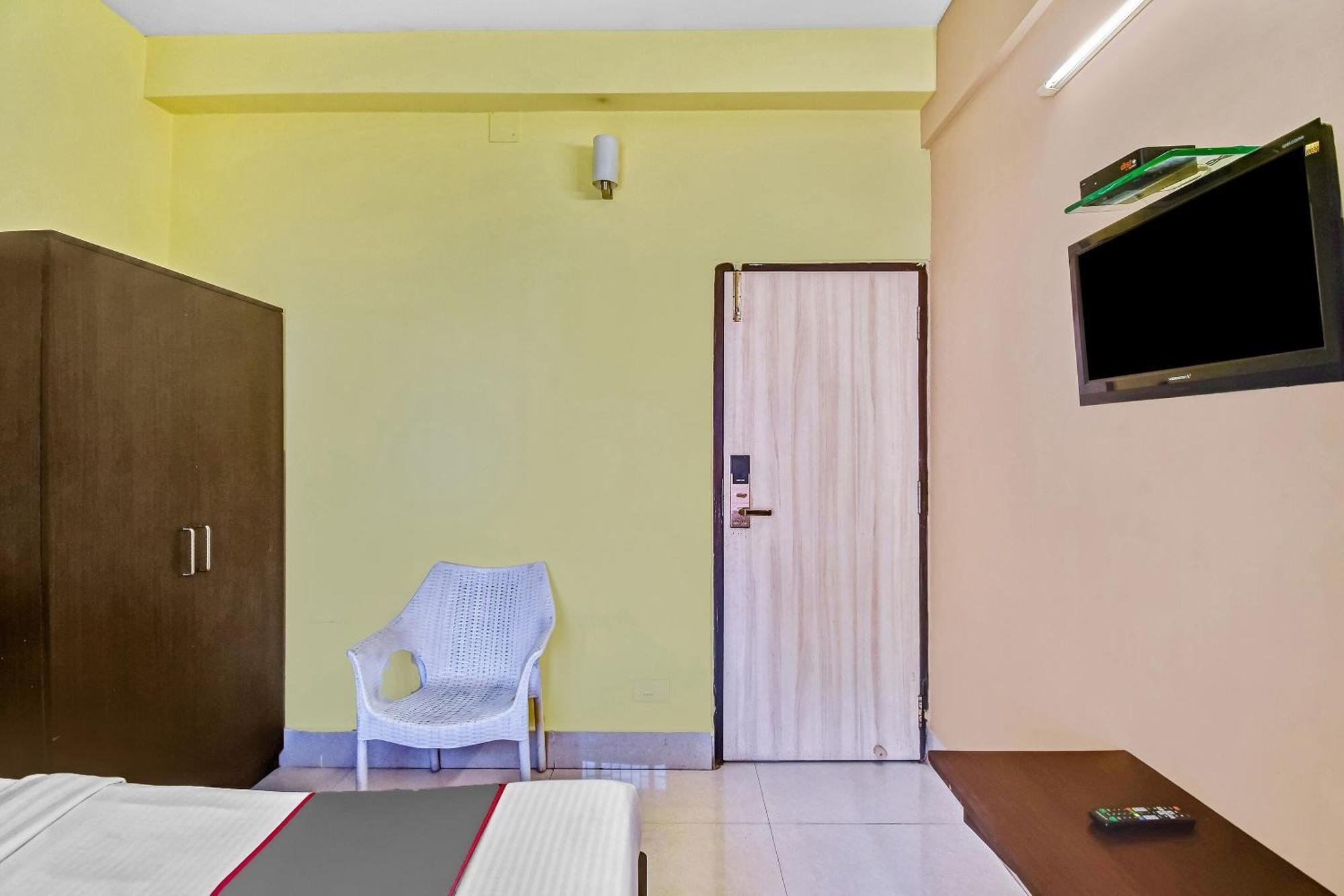 Capital O Kabita Guest House Near Acropolis Mall Calcutta Eksteriør billede